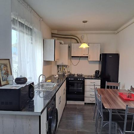 شقة Cozy Nest Sinnicoara المظهر الخارجي الصورة
